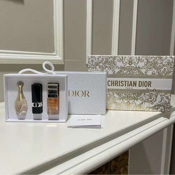 Dior Mini Gift Set - Picture 1 of 6